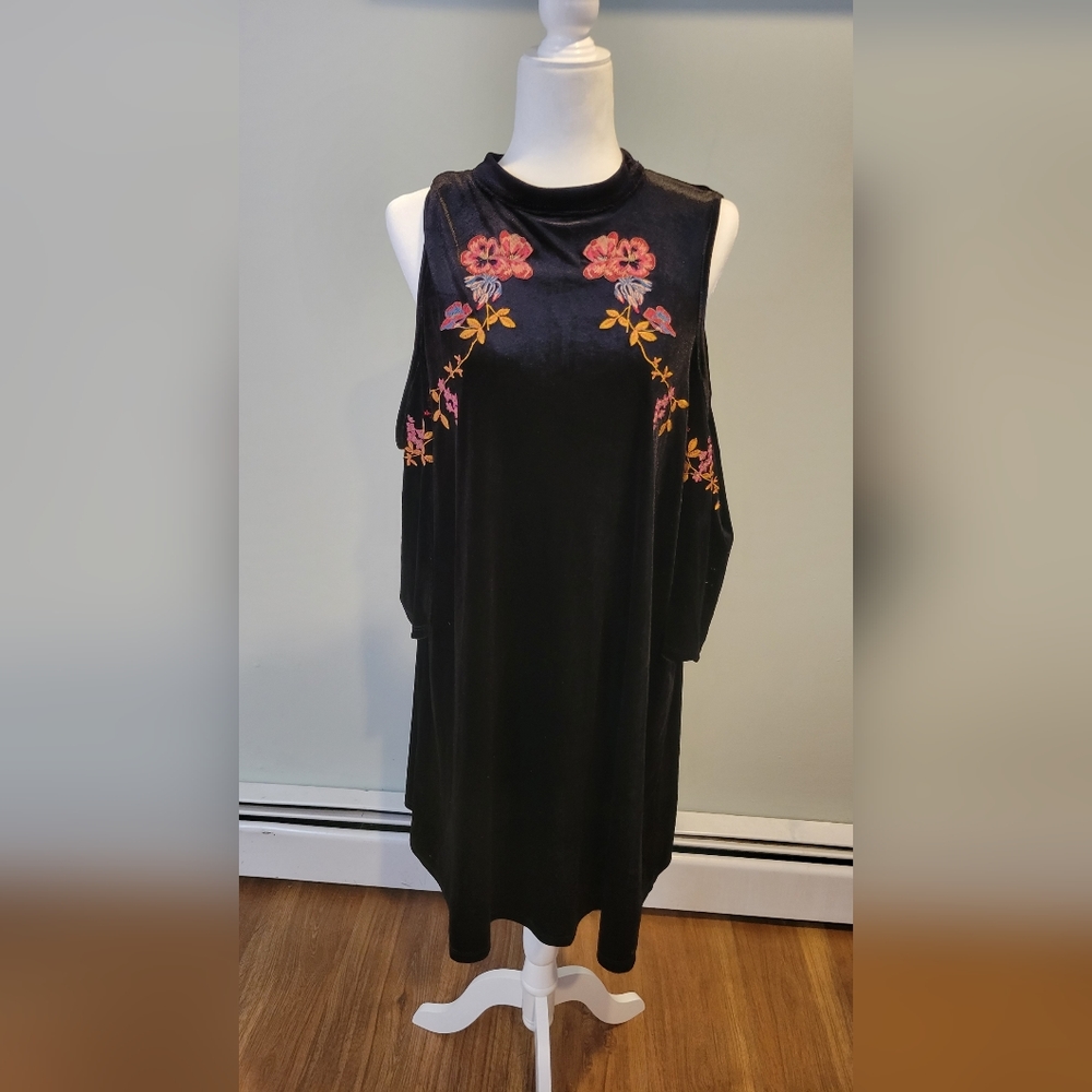 Womens Want & Need Velvety Dress Size 1x